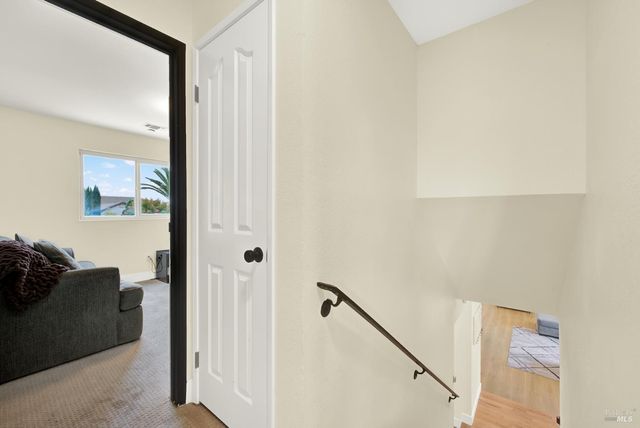 196 Caldwell Dr, Vacaville, CA 95687