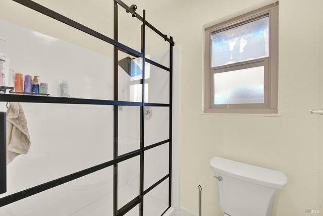 196 Caldwell Dr, Vacaville, CA 95687