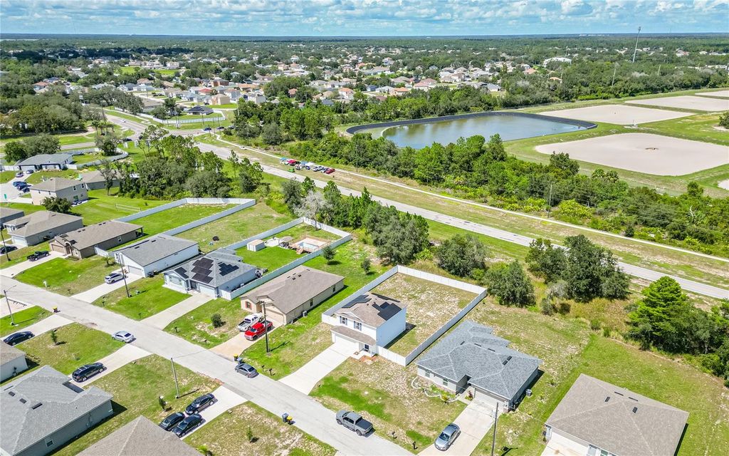 Image 31 of property listing at 313 W ASTER COURT, Kissimmee, FL 34759