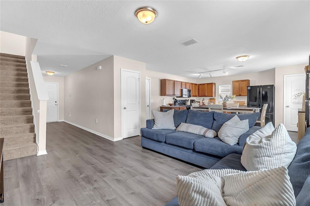 Image 6 of property listing at 313 W ASTER COURT, Kissimmee, FL 34759
