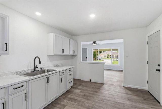 2436 Knoll St, Sacramento, CA 95815