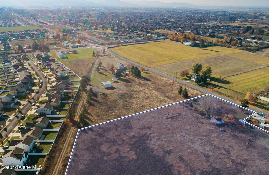 8394 N CHASE RD, Post Falls, ID 83854 photo 2