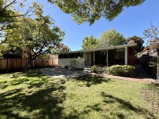 3271 Bryant Street, Palo Alto, CA 94306