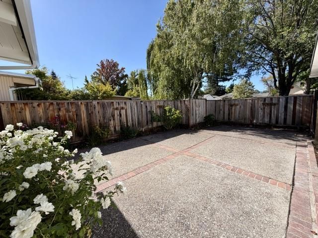 3271 Bryant Street, Palo Alto, CA 94306