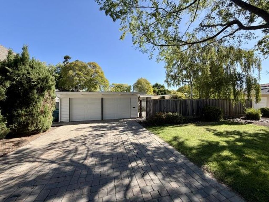 3271 Bryant Street, Palo Alto, CA 94306