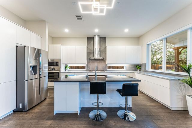4013 Ivanhoe Lane, Dallas, TX 75212