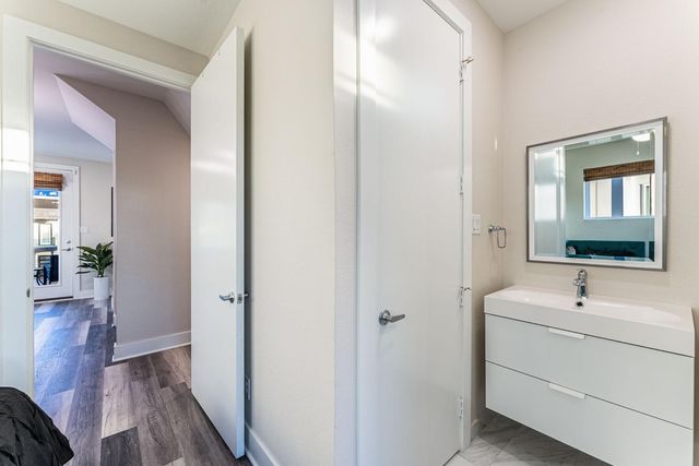 4013 Ivanhoe Lane, Dallas, TX 75212