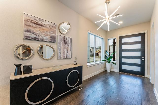 4013 Ivanhoe Lane, Dallas, TX 75212