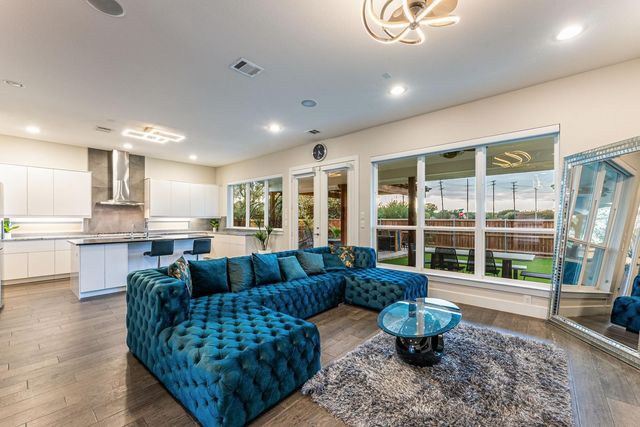 4013 Ivanhoe Lane, Dallas, TX 75212