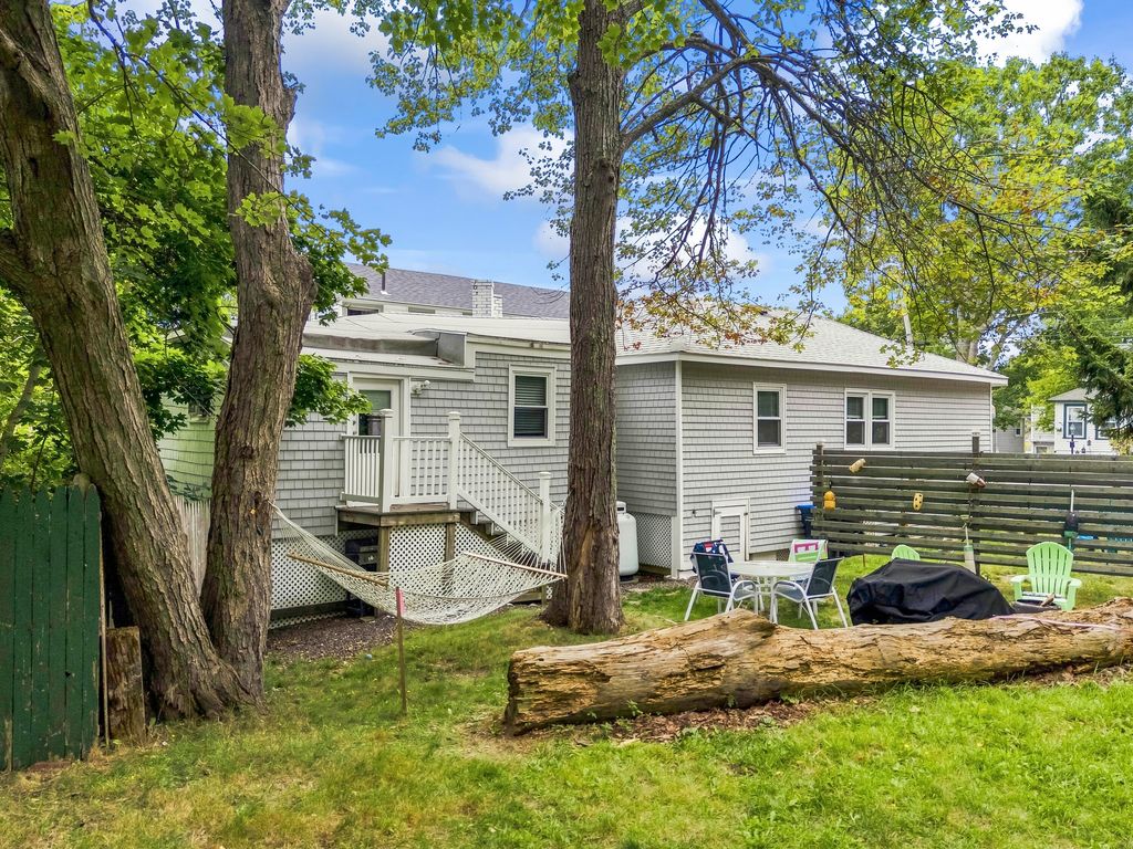 28 Seacliff Avenue, Old Orchard Beach, ME 04064 — photo 5