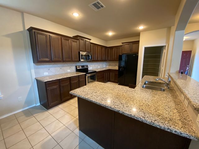 1201 Honeywood Lane, Royse City, TX 75189
