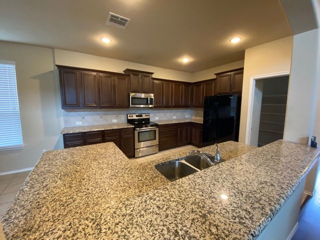 1201 Honeywood Lane, Royse City, TX 75189