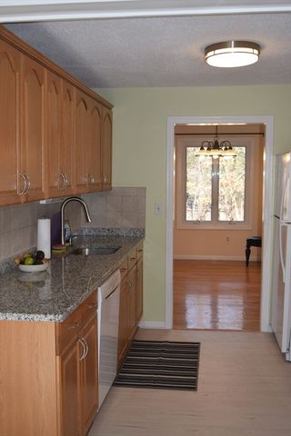11 Hilltop Ln 11, Easton, MA 02375