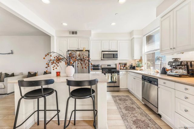 545 N Chardonnay Drive, Covina, CA 91723