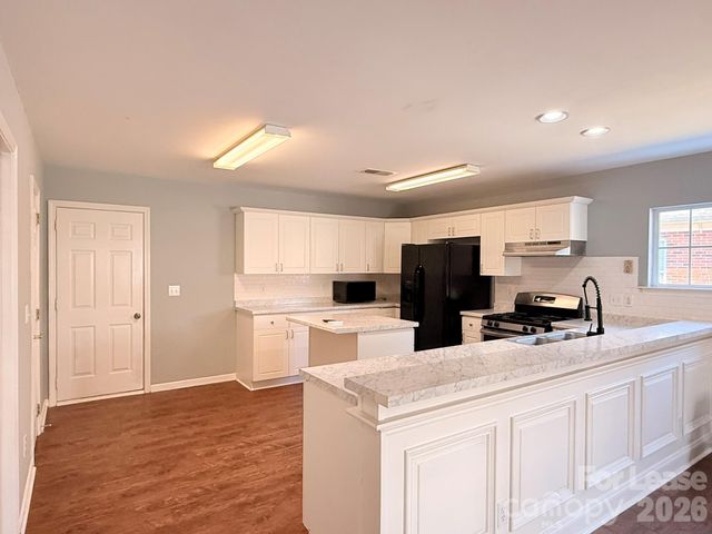 4014 Racoon Court, Matthews, NC 28105