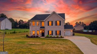685 S Jeff Davis Drive, Fayetteville, GA 30215