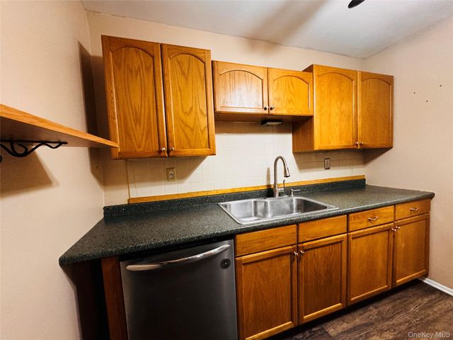 100 Hillside Drive C6, Middletown, NY 10941