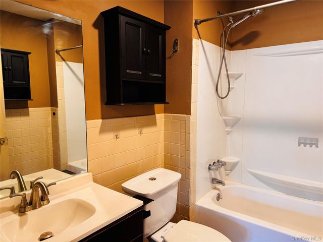 100 Hillside Drive C6, Middletown, NY 10941