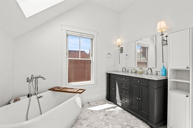 23 Union Street 2, Salem, MA 01970