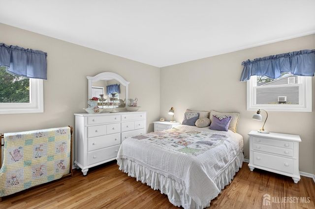 35 Mitchell Avenue, Piscataway, NJ 08854