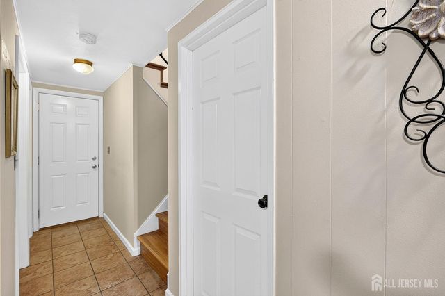 35 Mitchell Avenue, Piscataway, NJ 08854