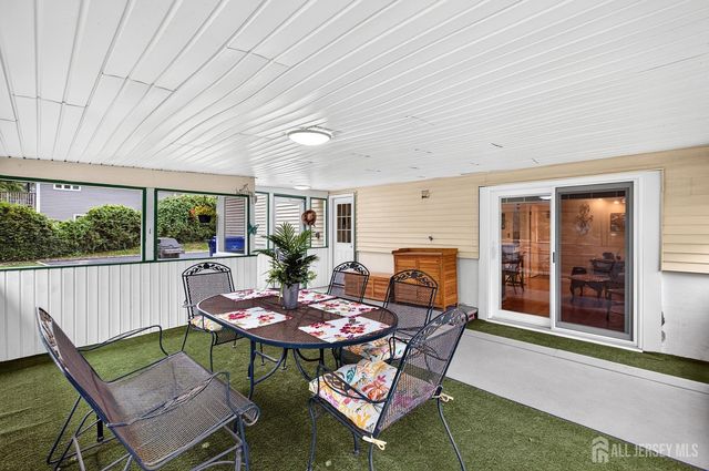 35 Mitchell Avenue, Piscataway, NJ 08854