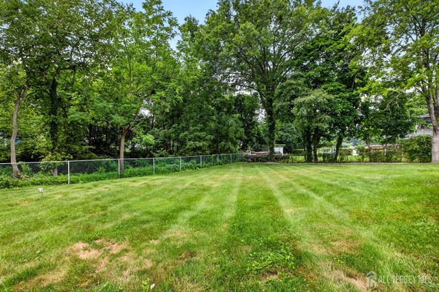 35 Mitchell Avenue, Piscataway, NJ 08854