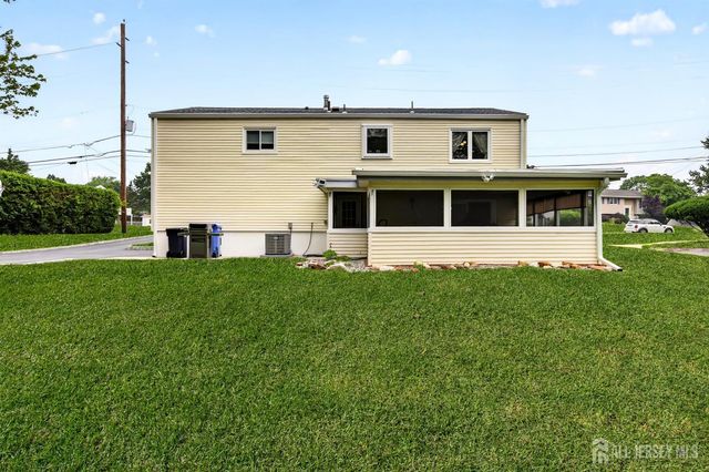 35 Mitchell Avenue, Piscataway, NJ 08854
