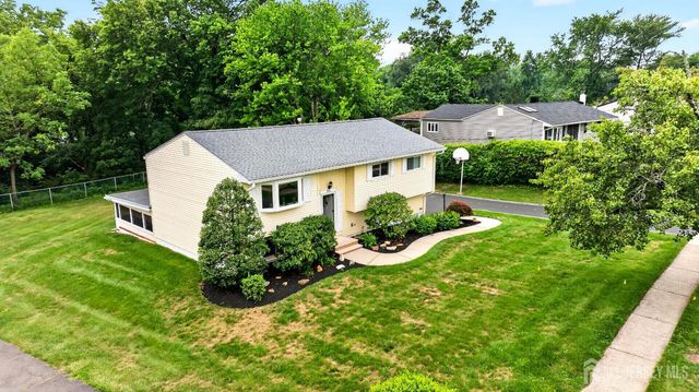 35 Mitchell Avenue, Piscataway, NJ 08854