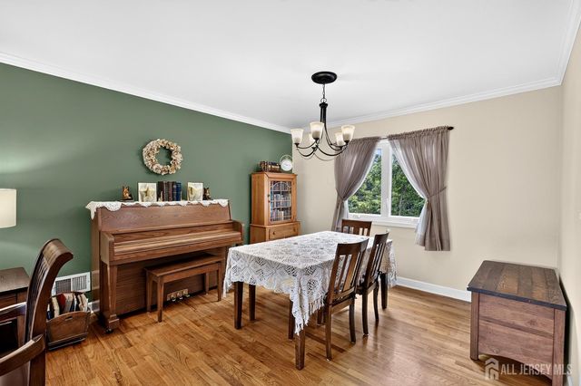 35 Mitchell Avenue, Piscataway, NJ 08854