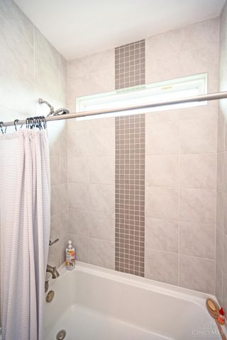 1378 Huntwick Lane, Hamilton Twp, OH 45039