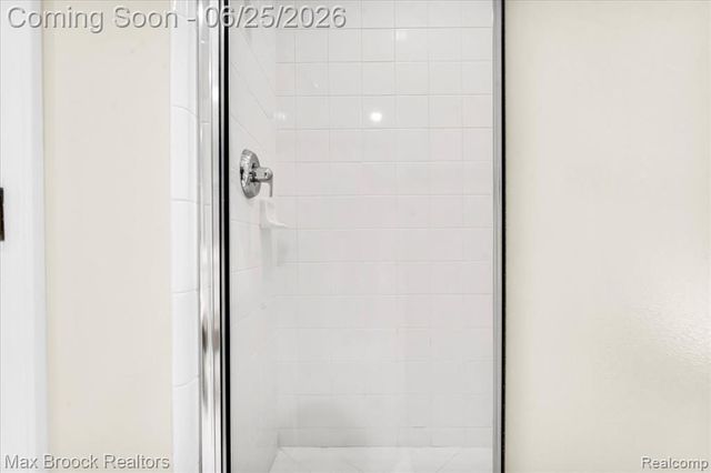 7330 Crackling Creek Circle 4, West Bloomfield, MI 48322