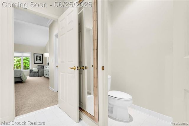 7330 Crackling Creek Circle 4, West Bloomfield, MI 48322
