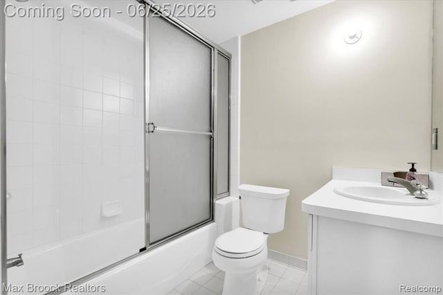 7330 Crackling Creek Circle 4, West Bloomfield, MI 48322
