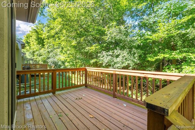 7330 Crackling Creek Circle 4, West Bloomfield, MI 48322