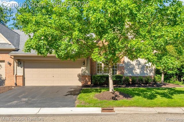 7330 Crackling Creek Circle 4, West Bloomfield, MI 48322