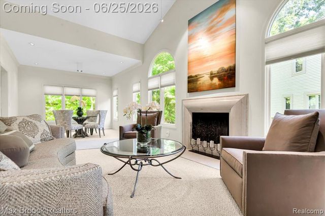 7330 Crackling Creek Circle 4, West Bloomfield, MI 48322