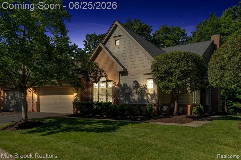 7330 Crackling Creek Circle 4, West Bloomfield, MI 48322