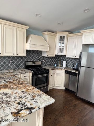 328 Maria Drive, Toms River, NJ 08753