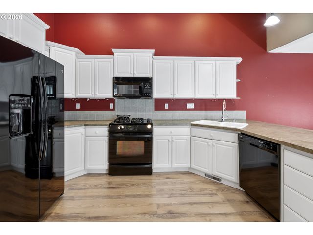 1641 E HEITMAN Ave, La Center, WA 98629