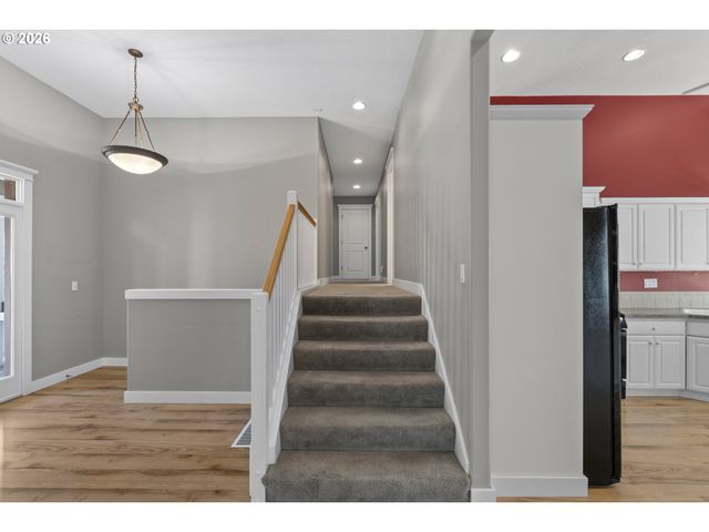 1641 E HEITMAN Ave, La Center, WA 98629