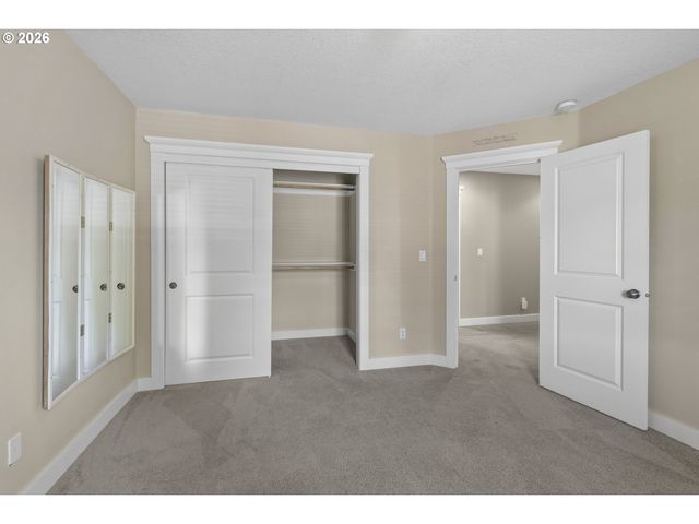 1641 E HEITMAN Ave, La Center, WA 98629