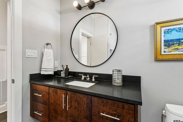 407 W 6th St, Tyler, TX 75701