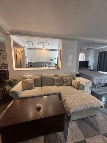 7711 35th Avenue 4C, Jackson Heights, NY 11372