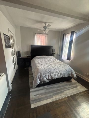 7711 35th Avenue 4C, Jackson Heights, NY 11372