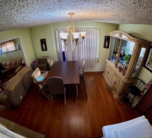 117-16 201 Place, Saint Albans, NY 11412