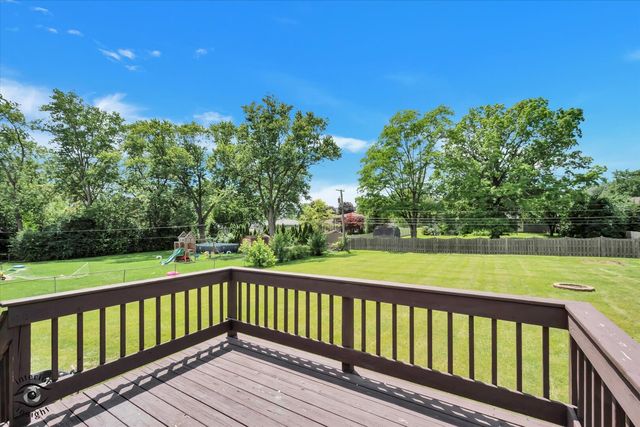 2n314 Euclid Avenue, Glen Ellyn, IL 60137