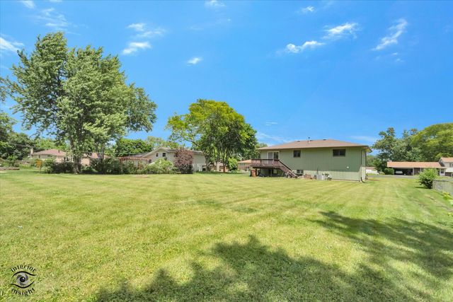 2n314 Euclid Avenue, Glen Ellyn, IL 60137