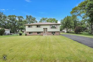 2n314 Euclid Avenue, Glen Ellyn, IL 60137
