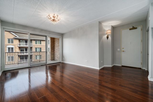 1731 Pavilion Way Way 405, Park Ridge, IL 60068